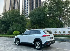 2023 Toyota Frontlander 2.0L CVT Leading, белый — фото 7