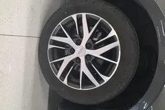 2022 Geely Emgrand 4th Gen 1.5L MT Elite — фото 5