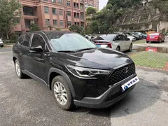 2023 Toyota Corolla Cross 2.0L CVT Pioneer, чёрный — фото 3