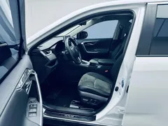 2022 Toyota RAV4 2.0L CVT 4WD Fashion Plus, белый — фото 12