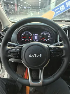 2021 Kia Yipao 1.4L CVT Sunroof, белый — фото 7