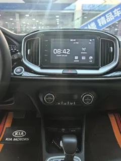2021 Kia Yipao 1.4L CVT Sunroof, белый — фото 8