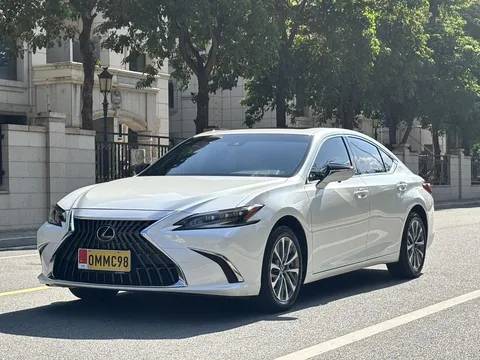 2022 Lexus ES 200 Excellence