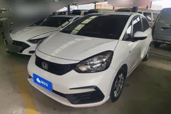 2021 Honda Fit 1.5L CVT, белый — фото 1