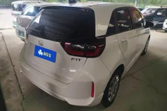 2021 Honda Fit 1.5L CVT, белый — фото 8