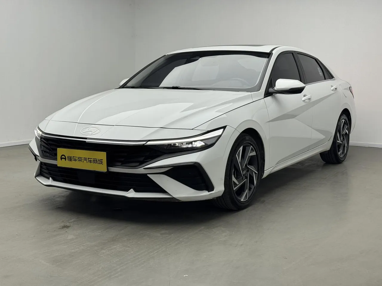 2023 Hyundai Elantra 1.5L CVT LUX Premium
