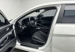 2023 Hyundai Elantra 1.5L CVT LUX Premium, белый — фото 12