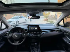 2022 Toyota IZOA 2.0L Sport, красный — фото 8