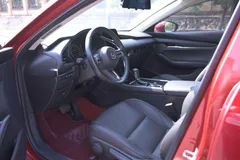 2022 Mazda Mazda3 2.0L AT, красный — фото 7