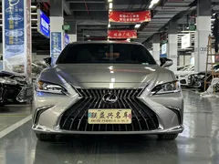 2022 Lexus ES 200 Excellence — фото 2