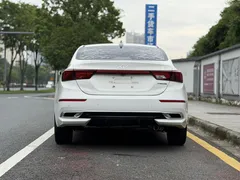 2021 Kia Cerato 1.5L CVT Fashion, белый — фото 4