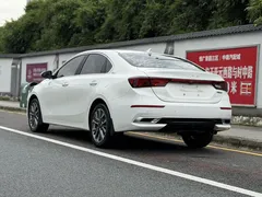 2021 Kia Cerato 1.5L CVT Fashion, белый — фото 5