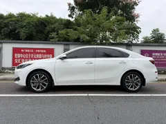 2021 Kia Cerato 1.5L CVT Fashion, белый — фото 6