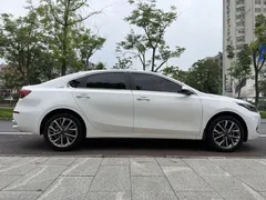 2021 Kia Cerato 1.5L CVT Fashion, белый — фото 7