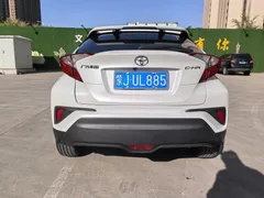 2022 Toyota C-HR 2.0L Leading, белый — фото 7
