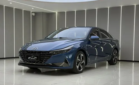2022 Hyundai Elantra 1.5L CVT LUX Premium