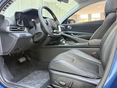 2022 Hyundai Elantra 1.5L CVT LUX Premium, синий — фото 4