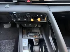 2022 Hyundai Elantra 1.5L CVT LUX Premium, синий — фото 9