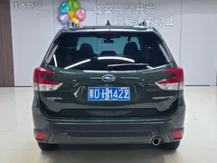 2022 Subaru Forester 2.0i AWD Luxury, зелёный — фото 6