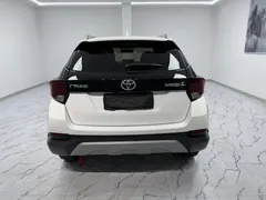 2022 Toyota Yaris L Zhixuan 1.5L CVT Luxury Plus, белый — фото 4