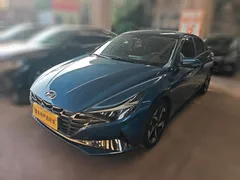 2021 Hyundai Elantra 1.5L CVT LUX Premium, синий — фото 1