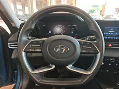 2021 Hyundai Elantra 1.5L CVT LUX Premium, синий — фото 6