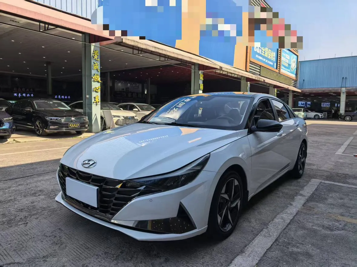 2022 Hyundai Elantra 1.5L CVT LUX Premium
