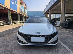 2022 Hyundai Elantra 1.5L CVT LUX Premium, белый — фото 2