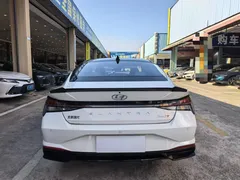 2022 Hyundai Elantra 1.5L CVT LUX Premium, белый — фото 10