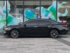 2023 Toyota Avalon 2.0L CVT Luxury, чёрный — фото 3