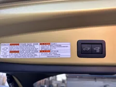 2022 Toyota Frontlander 2.0L CVT Luxury Plus, жёлтый — фото 13