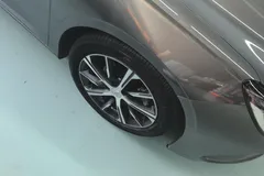 2022 Geely Emgrand 4th Gen 1.5L CVT Premium — фото 5