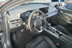 2022 Geely Emgrand 4th Gen 1.5L CVT Premium — фото 14