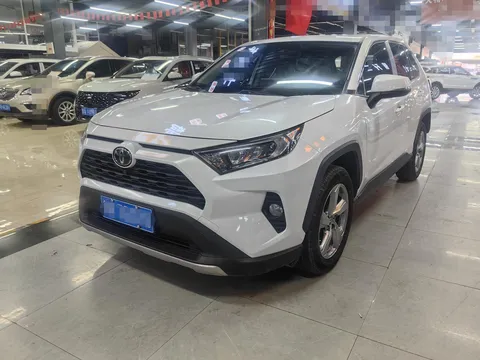 2023 Toyota RAV4 2.0L CVT 2WD Fashion Plus