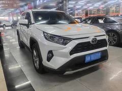 2023 Toyota RAV4 2.0L CVT 2WD Fashion Plus, белый — фото 3