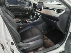 2023 Toyota RAV4 2.0L CVT 2WD Fashion Plus, белый — фото 4