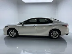 2021 Toyota Camry 2.0G Luxury, белый — фото 4