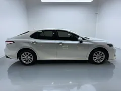2021 Toyota Camry 2.0G Luxury, белый — фото 8