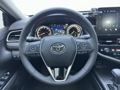 2021 Toyota Camry 2.0G Luxury, белый — фото 10