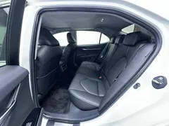 2021 Toyota Camry 2.0G Luxury, белый — фото 12