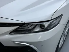 2021 Toyota Camry 2.0G Luxury, белый — фото 18