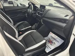 2021 Toyota Yaris L Zhixuan X 1.5L CVT Leading, белый — фото 11