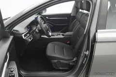 2022 Geely Emgrand 4th Gen 1.5L CVT Premium — фото 13