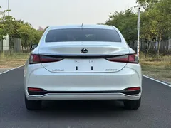 2022 Lexus ES 200 Excellence, белый — фото 5