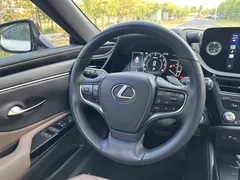 2022 Lexus ES 200 Excellence, белый — фото 10