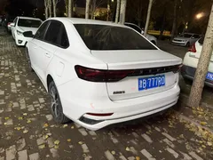 2022 Geely Emgrand 4th Gen 1.5L MT Elite, белый — фото 10
