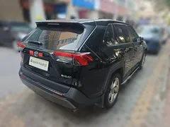 2021 Toyota RAV4 2.0L CVT 2WD Fashion Plus, чёрный — фото 2