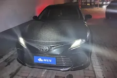 2023 Toyota Camry 2.5G Luxury, чёрный — фото 3