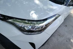 2023 Toyota C-HR 2.0L Comfort, белый — фото 2