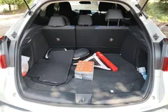 2023 Toyota C-HR 2.0L Comfort, белый — фото 11